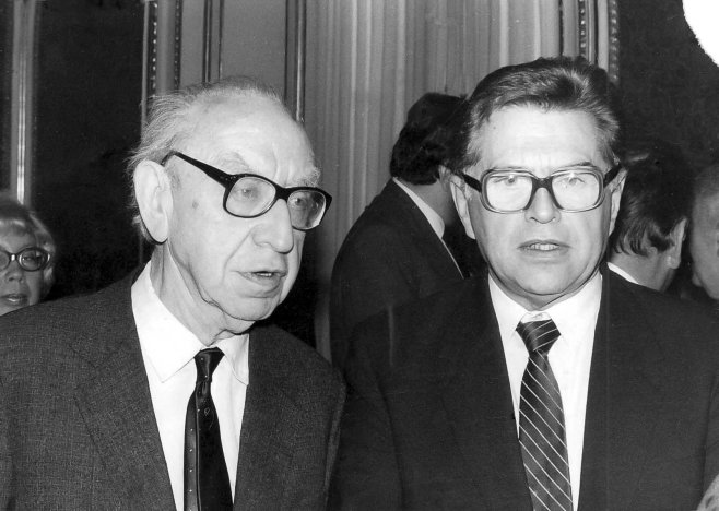 Artur Sandauer i Andrzej Wasilewski